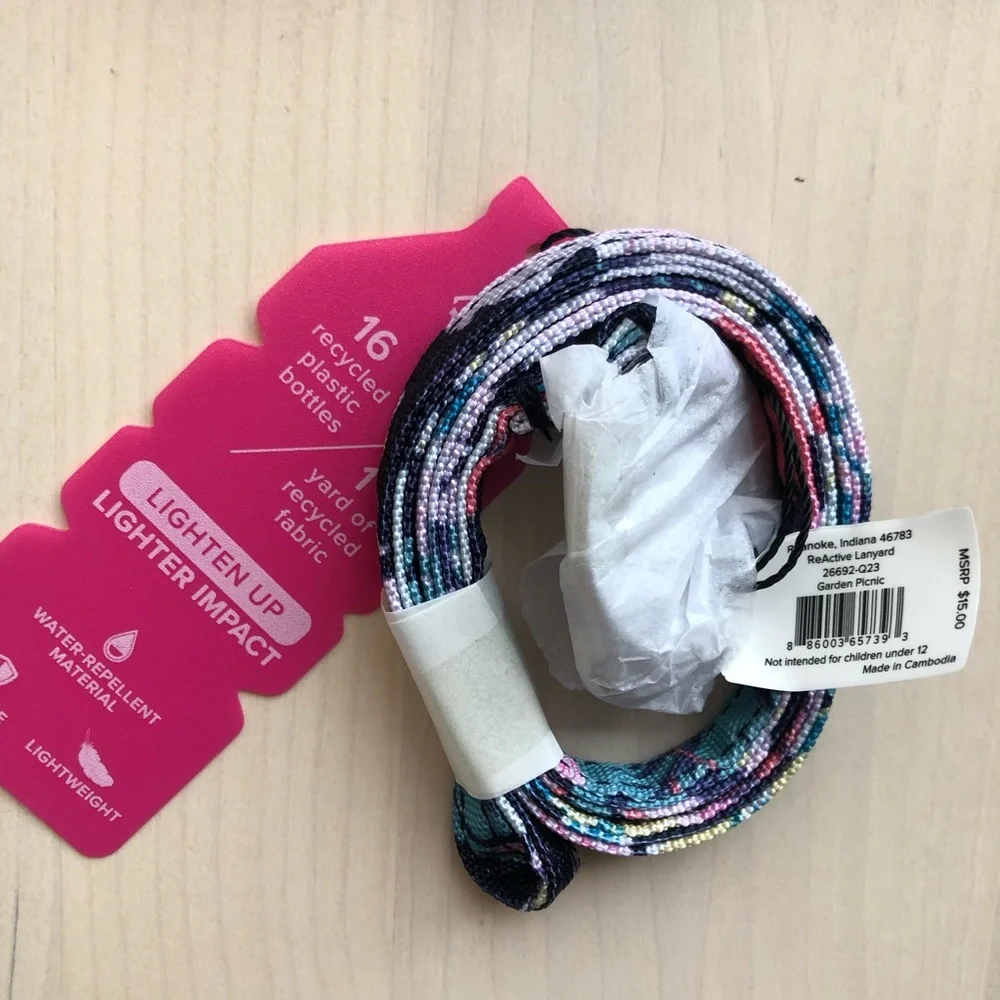 Vera Bradley Zip ID Case and Lanyard in ReActive Garden Picnic